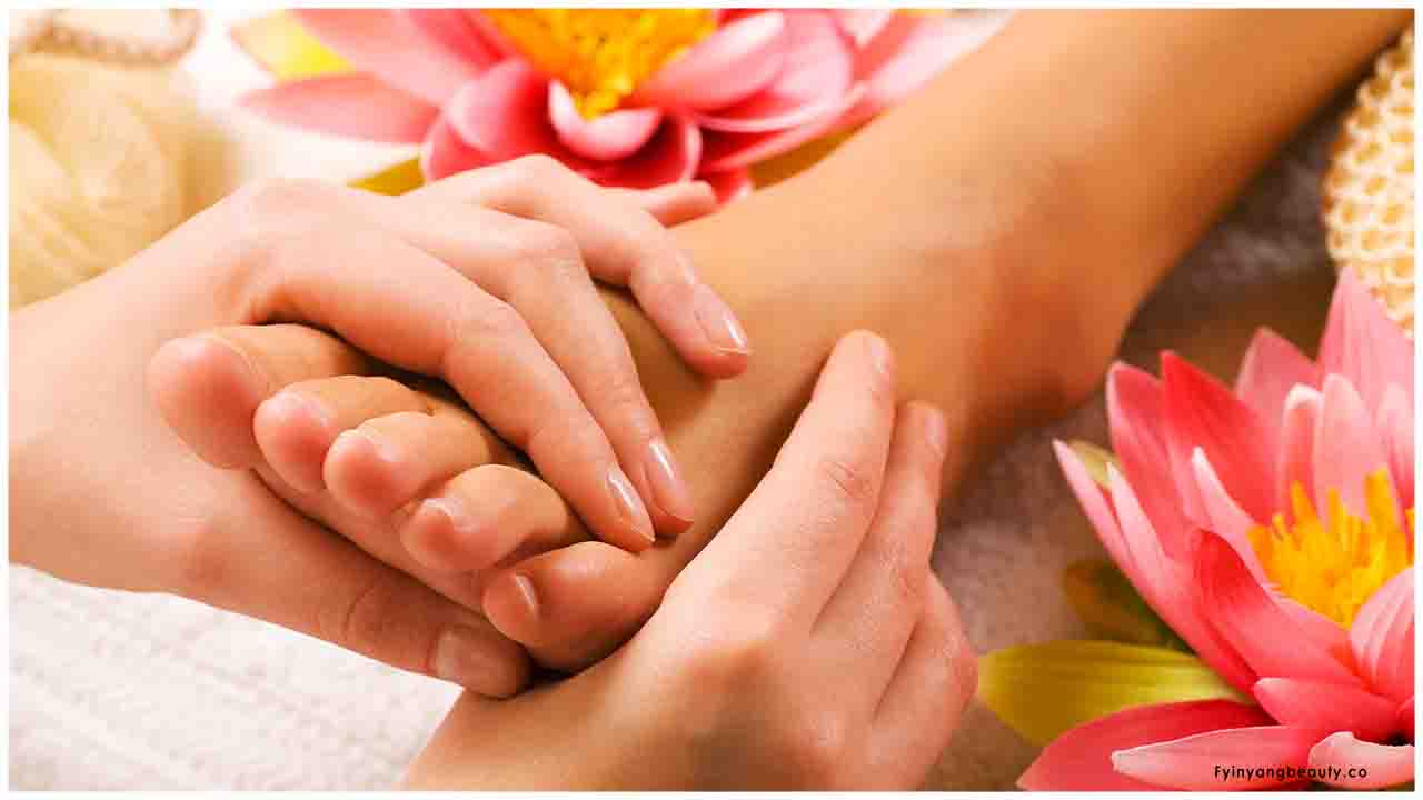 Amazing Health Benefits of massaging your feet in the night